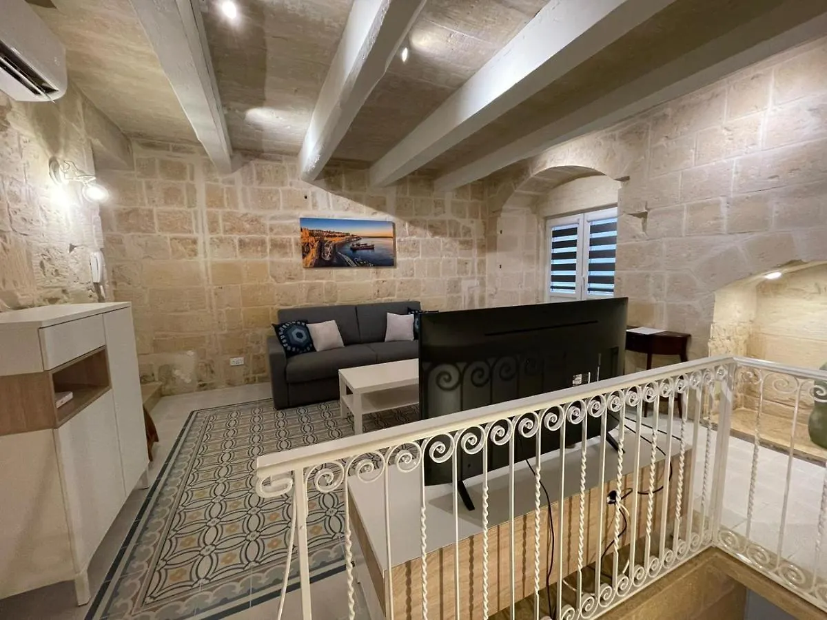 Valletta Home -Dar Il-Kavallier Jacques De Quiqueran 0*,